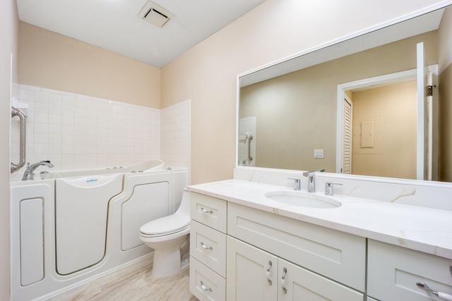 1600 SE Saint Lucie Boulevard 205, Stuart, FL 34996