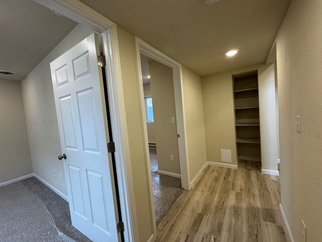 616 NW 18th St, Minot, ND 58703