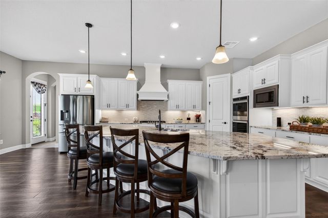 104 Far Meadow DR, Kingsland, TX 78639