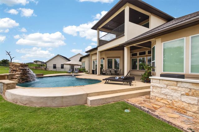 104 Far Meadow DR, Kingsland, TX 78639