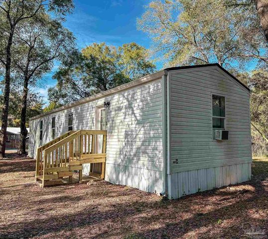 4404 Conifers St, Milton, FL 32583