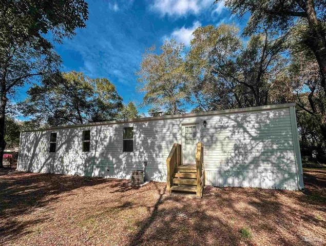 4404 Conifers St, Milton, FL 32583