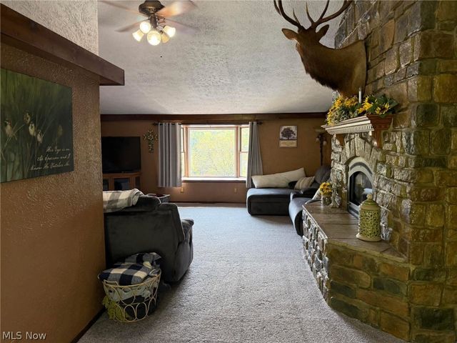 132 Valley Drive, Richmond, OH 43944