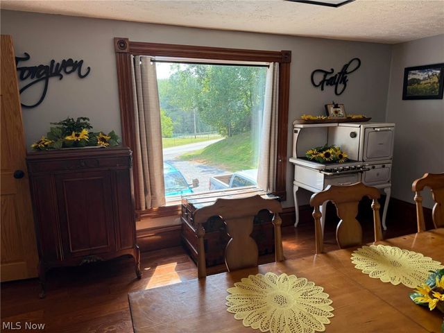 132 Valley Drive, Richmond, OH 43944