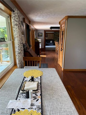 132 Valley Drive, Richmond, OH 43944