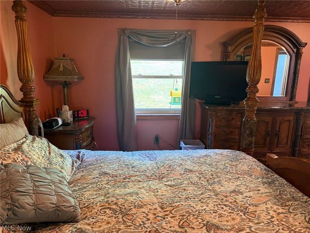 132 Valley Drive, Richmond, OH 43944