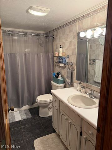 132 Valley Drive, Richmond, OH 43944