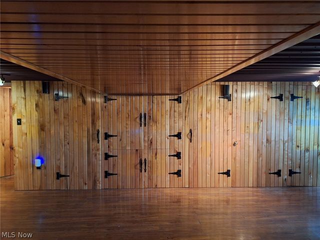 132 Valley Drive, Richmond, OH 43944