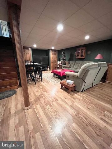 100 MAIN ST, Blandon, PA 19510