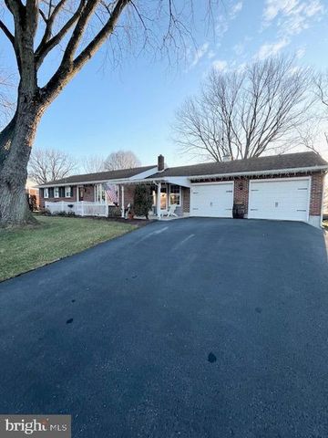 100 MAIN ST, Blandon, PA 19510