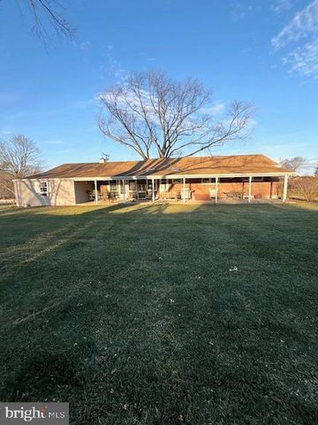 100 MAIN ST, Blandon, PA 19510