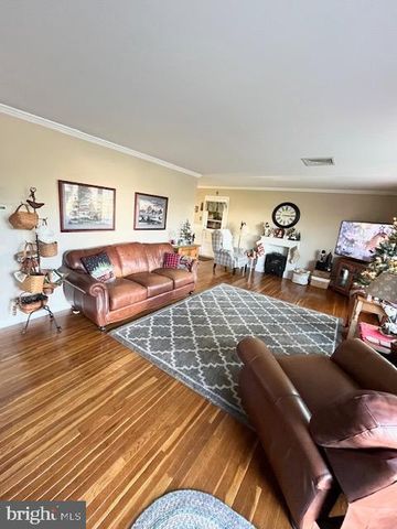 100 MAIN ST, Blandon, PA 19510