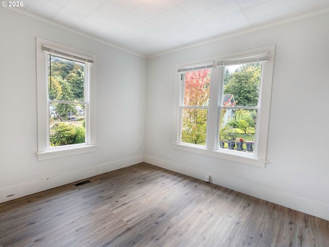 3724 GRAND Ave, Astoria, OR 97103