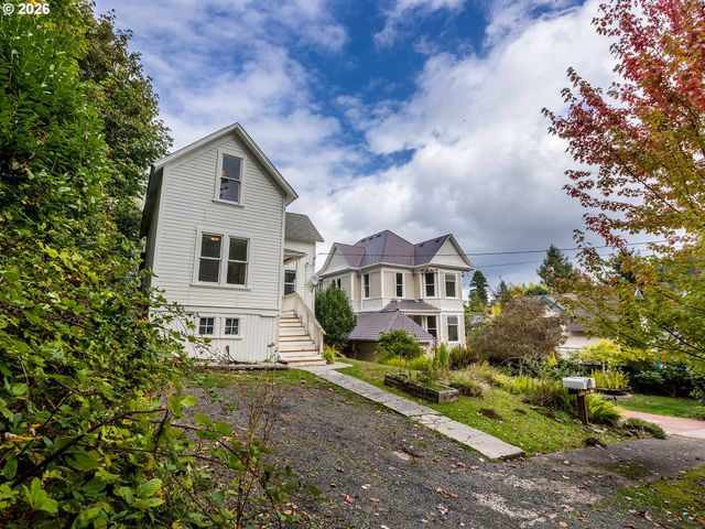 3724 GRAND Ave, Astoria, OR 97103