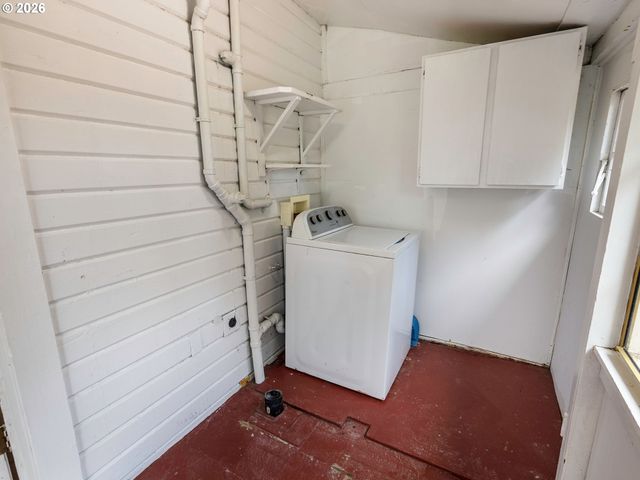 3724 GRAND Ave, Astoria, OR 97103