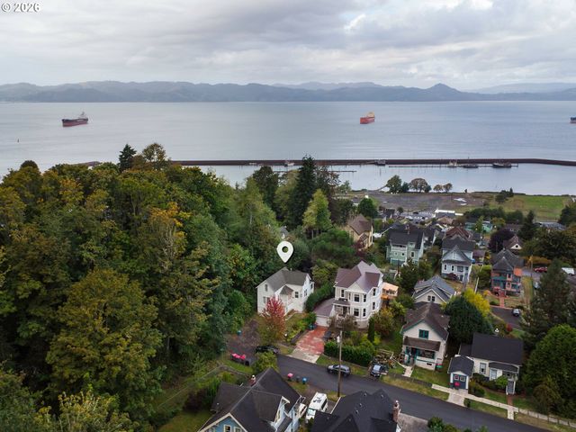 3724 GRAND Ave, Astoria, OR 97103
