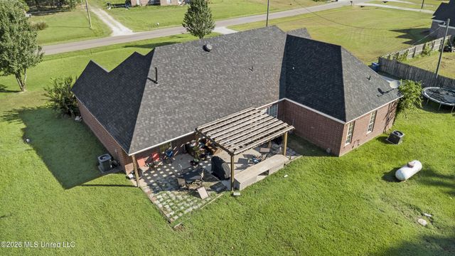 170 Dry Field Road, Byhalia, MS 38611