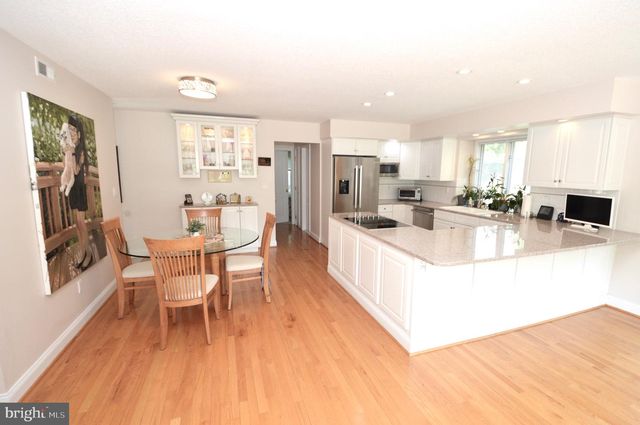 107 E LAKE BLVD, Medford, NJ 08055