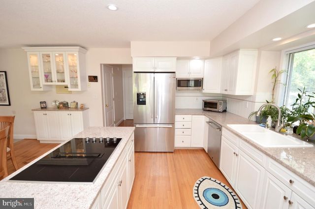107 E LAKE BLVD, Medford, NJ 08055