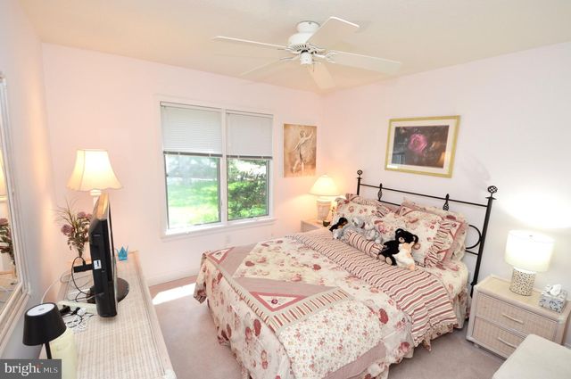 107 E LAKE BLVD, Medford, NJ 08055