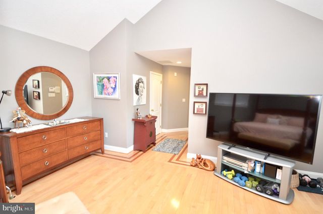 107 E LAKE BLVD, Medford, NJ 08055