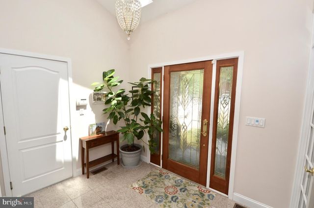 107 E LAKE BLVD, Medford, NJ 08055