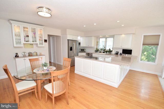 107 E LAKE BLVD, Medford, NJ 08055