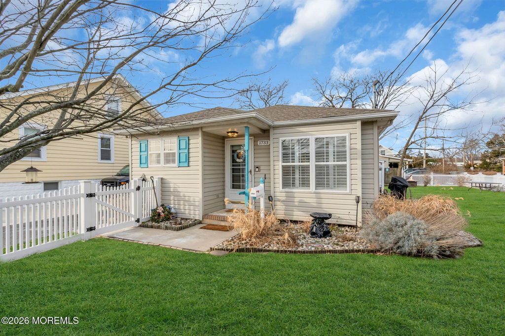 1733 Melrose Avenue Winter Month, Belmar, NJ 07719