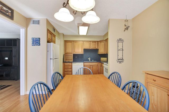 12024B Mighty Oak Drive, Houston, TX 77066