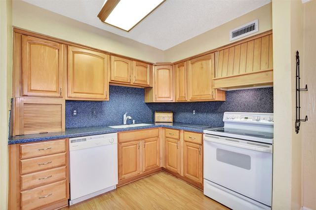 12024B Mighty Oak Drive, Houston, TX 77066