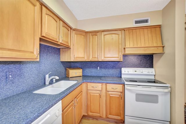 12024B Mighty Oak Drive, Houston, TX 77066