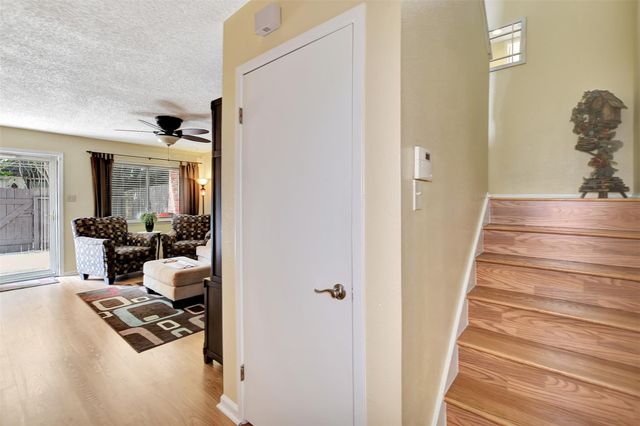 12024B Mighty Oak Drive, Houston, TX 77066