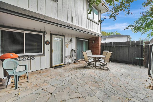 12024B Mighty Oak Drive, Houston, TX 77066