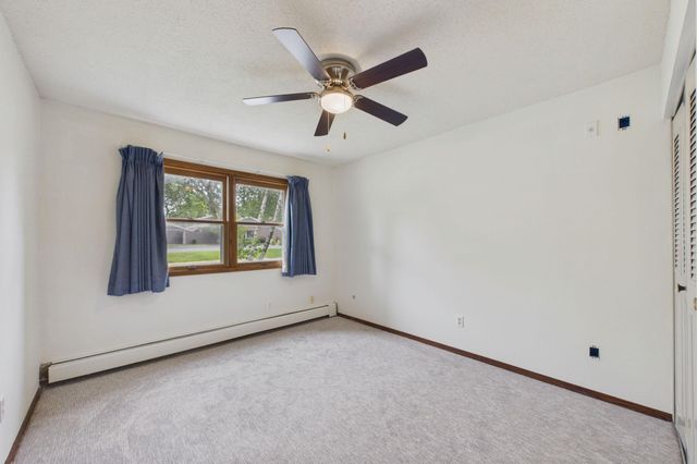 2730 Dale Street N D110, Roseville, MN 55113