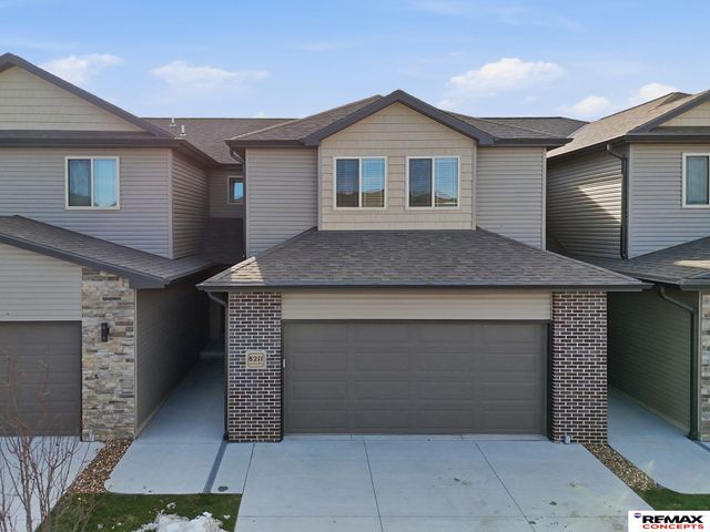 8211 Ventura Place, Lincoln, NE 68505