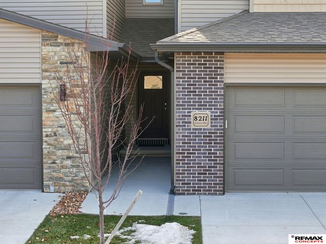 8211 Ventura Place, Lincoln, NE 68505