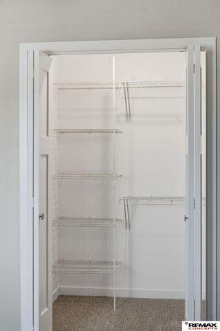 8211 Ventura Place, Lincoln, NE 68505