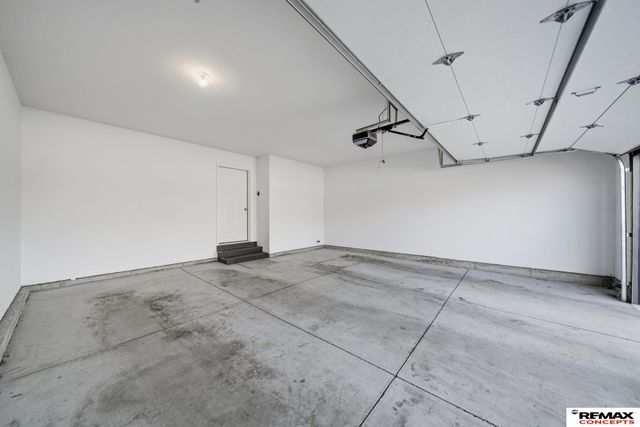 8211 Ventura Place, Lincoln, NE 68505