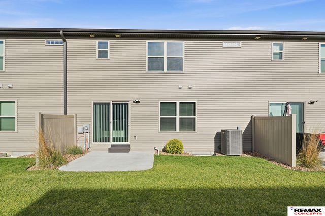 8211 Ventura Place, Lincoln, NE 68505