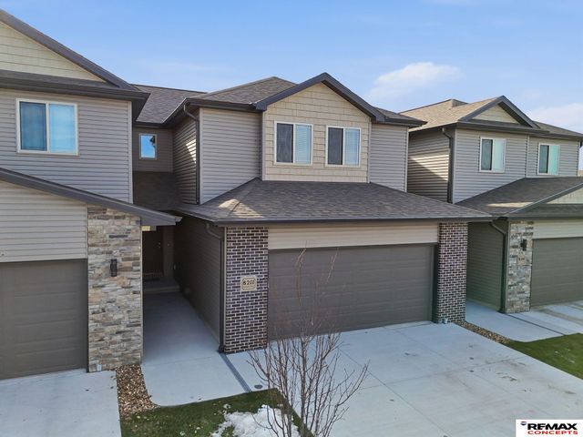 8211 Ventura Place, Lincoln, NE 68505