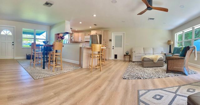 1521 Treemont Avenue, Jupiter, FL 33469