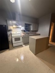 609 Elwayne Avenue, Dallas, TX 75217