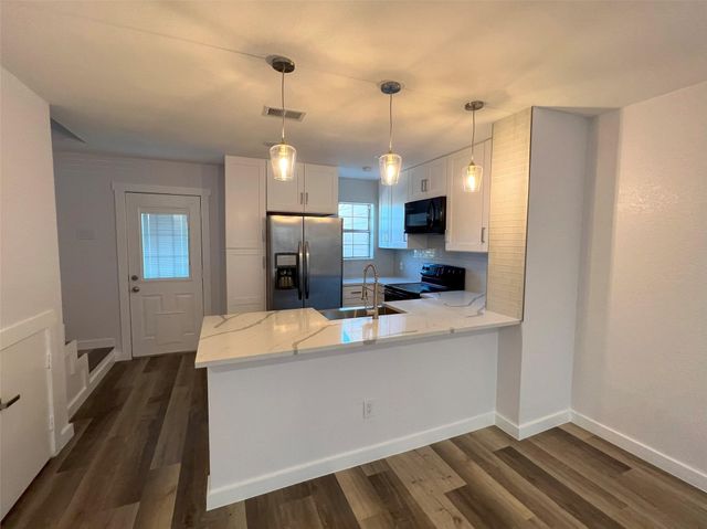 2400 Jupiter Road 6, Plano, TX 75074