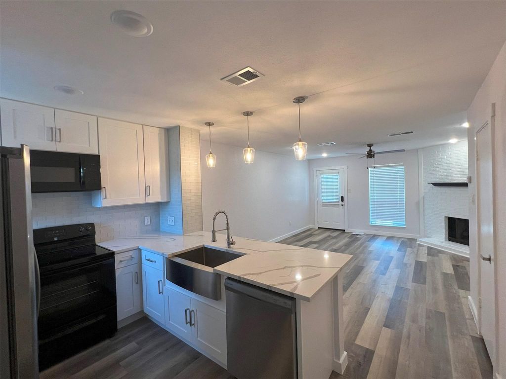 2400 Jupiter Road 6, Plano, TX 75074
