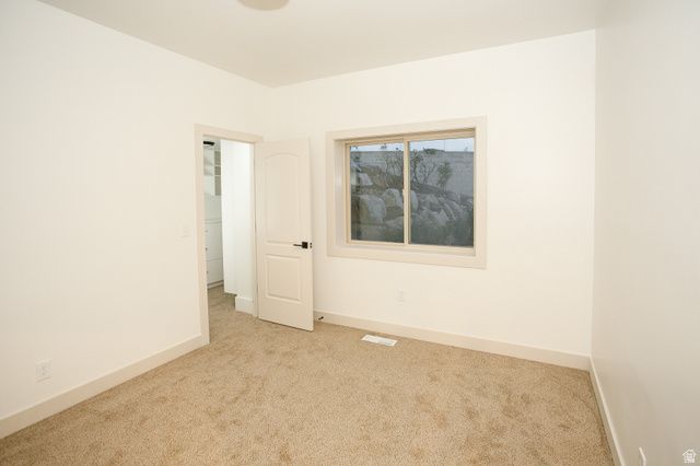 1203 W MAKIYA CIR, South Jordan, UT 84095
