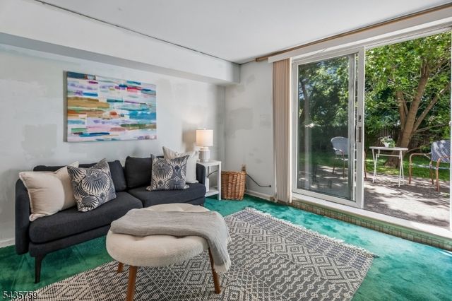10 Whitman St, Bloomfield Twp., NJ 07003