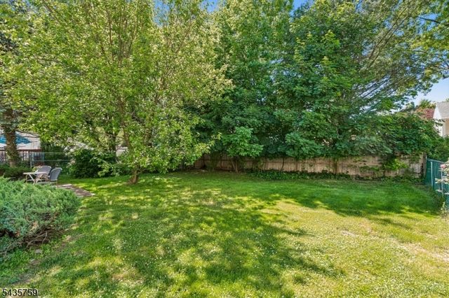 10 Whitman St, Bloomfield Twp., NJ 07003