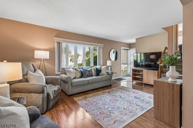 10 Whitman St, Bloomfield Twp., NJ 07003