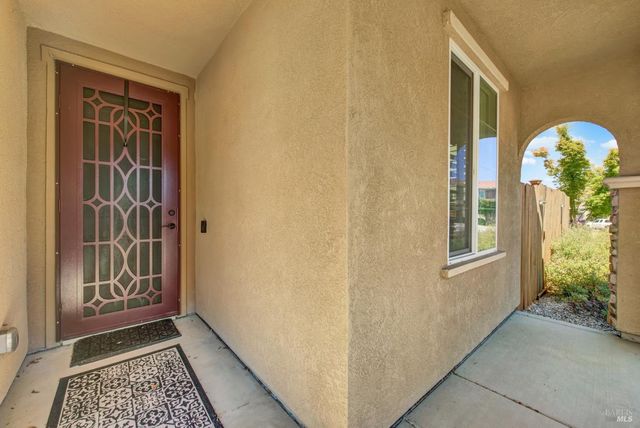 373 Anchorage Dr, Vacaville, CA 95687