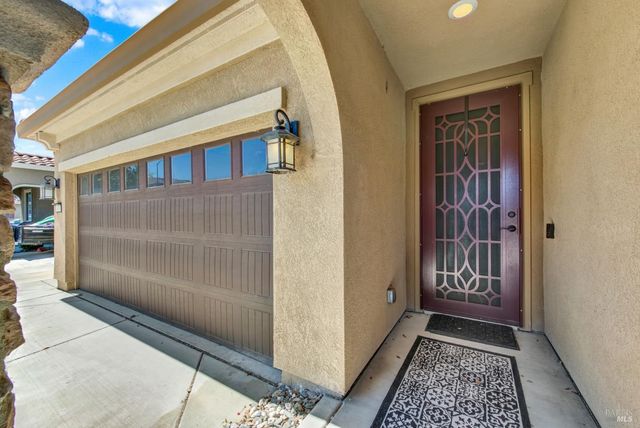 373 Anchorage Dr, Vacaville, CA 95687